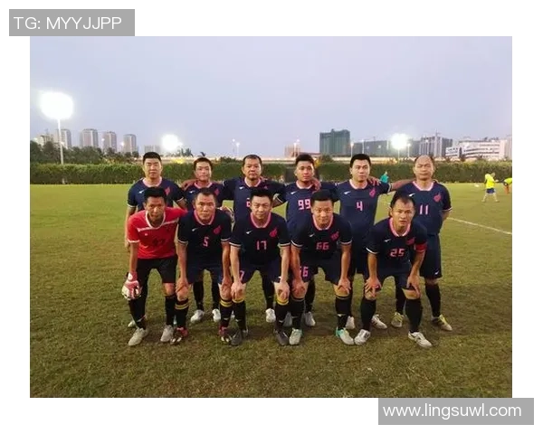 马可波罗足球明星的传奇旅程与辉煌成就解析 马可波罗足球明星的传奇旅程与辉煌成就解析